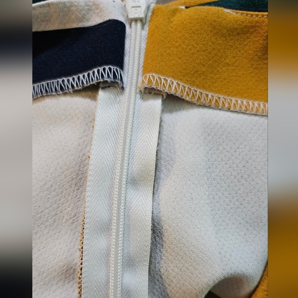 Chic Women's Yellow and Blue Mini Skirt - Picture 10 of 10